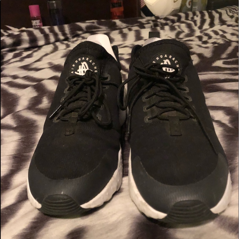 Women’s Nike Huraches